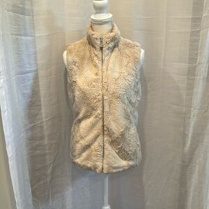 Au Lieu Faux Fur Vest Cream Size Small